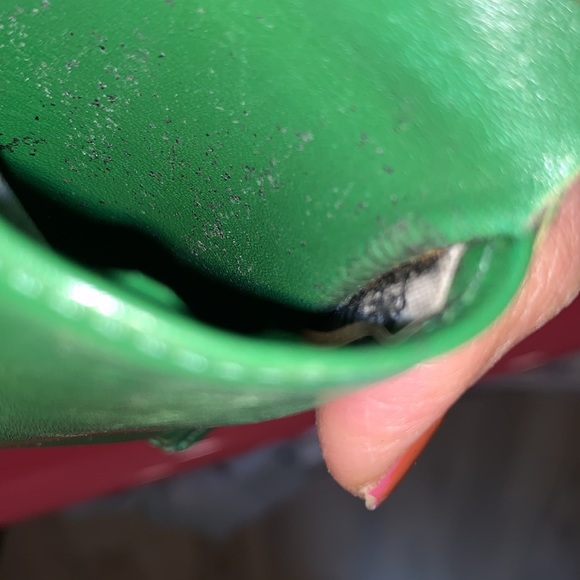 Authentic Louis Vuitton green Epi Leather wallet code # inside wallet - Picture 3 of 12